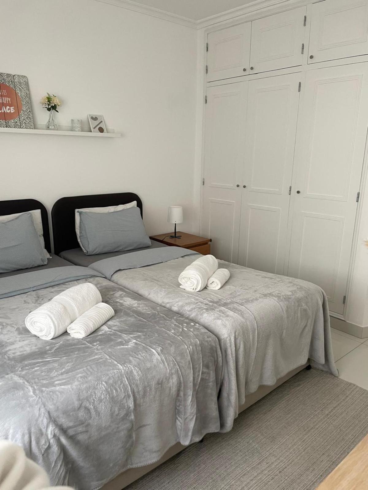 Apartamento Encantador A 100M Da Praia Carvoeiro  Buitenkant foto